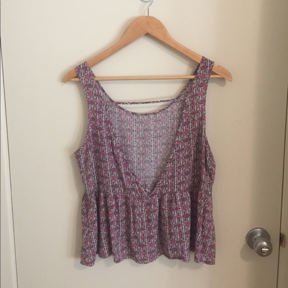 Patterned back cut-out tank - Picture 2 of 2